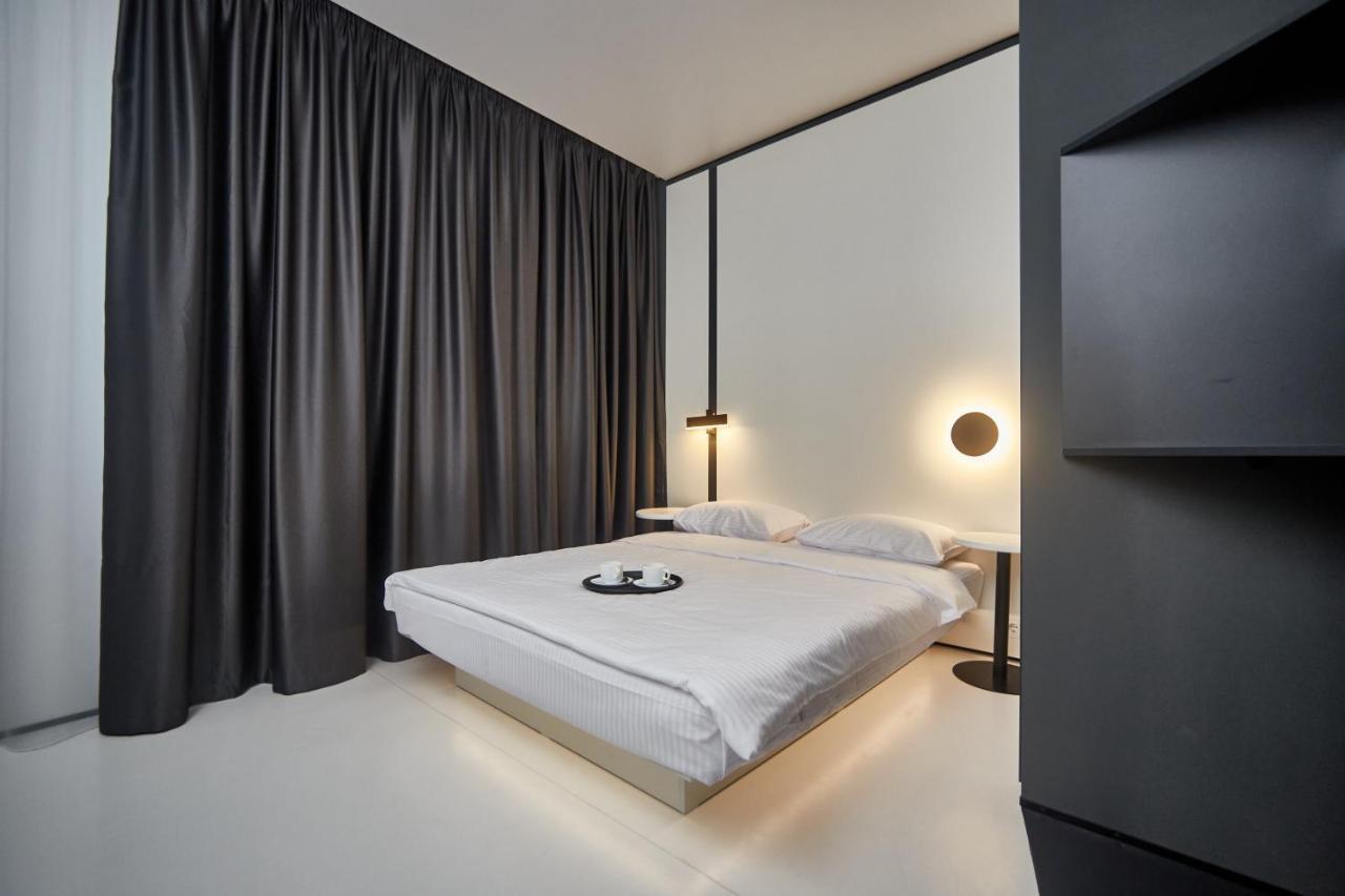Sunday Hotel Odessa Buitenkant foto