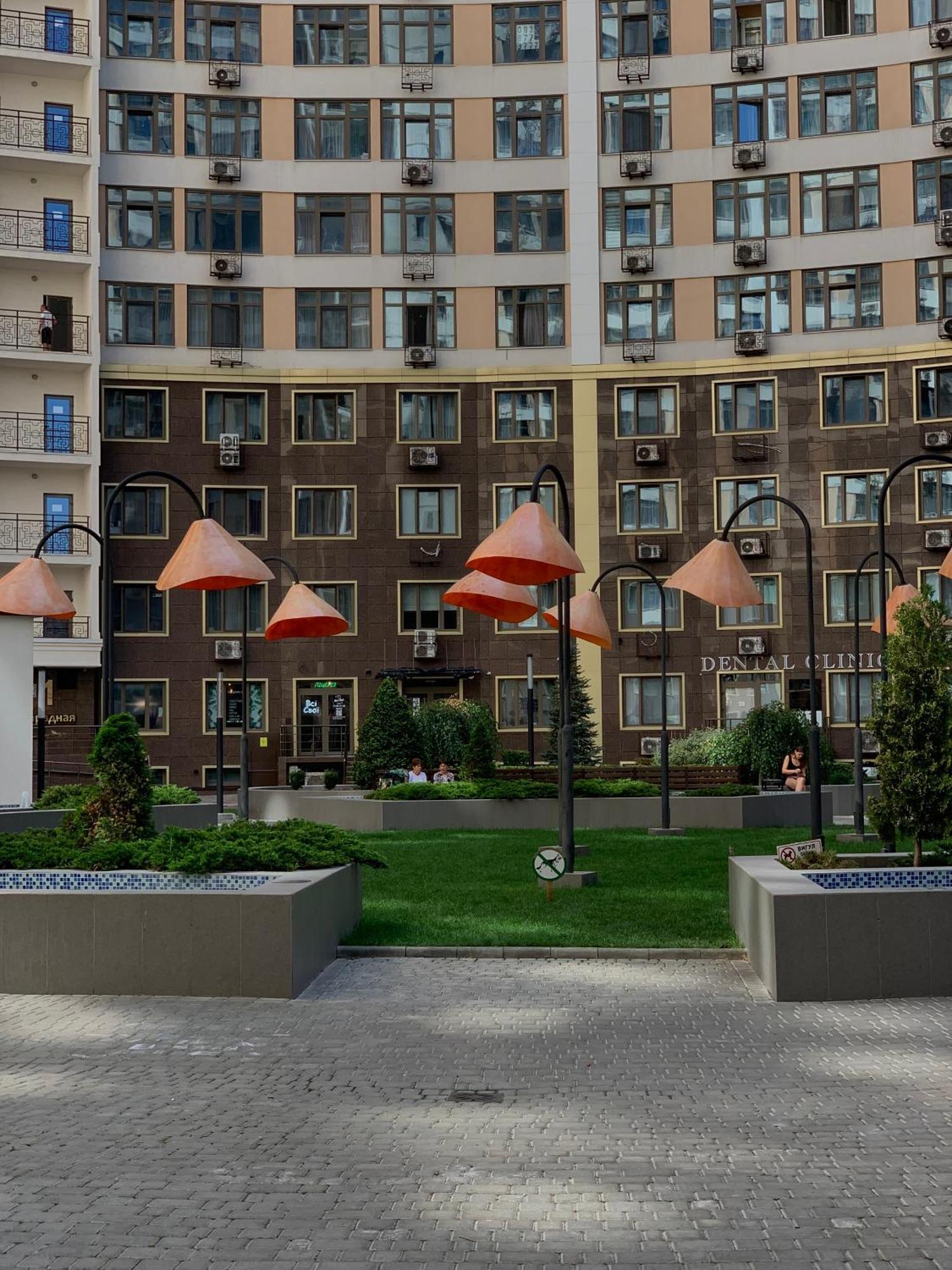 Sunday Hotel Odessa Buitenkant foto